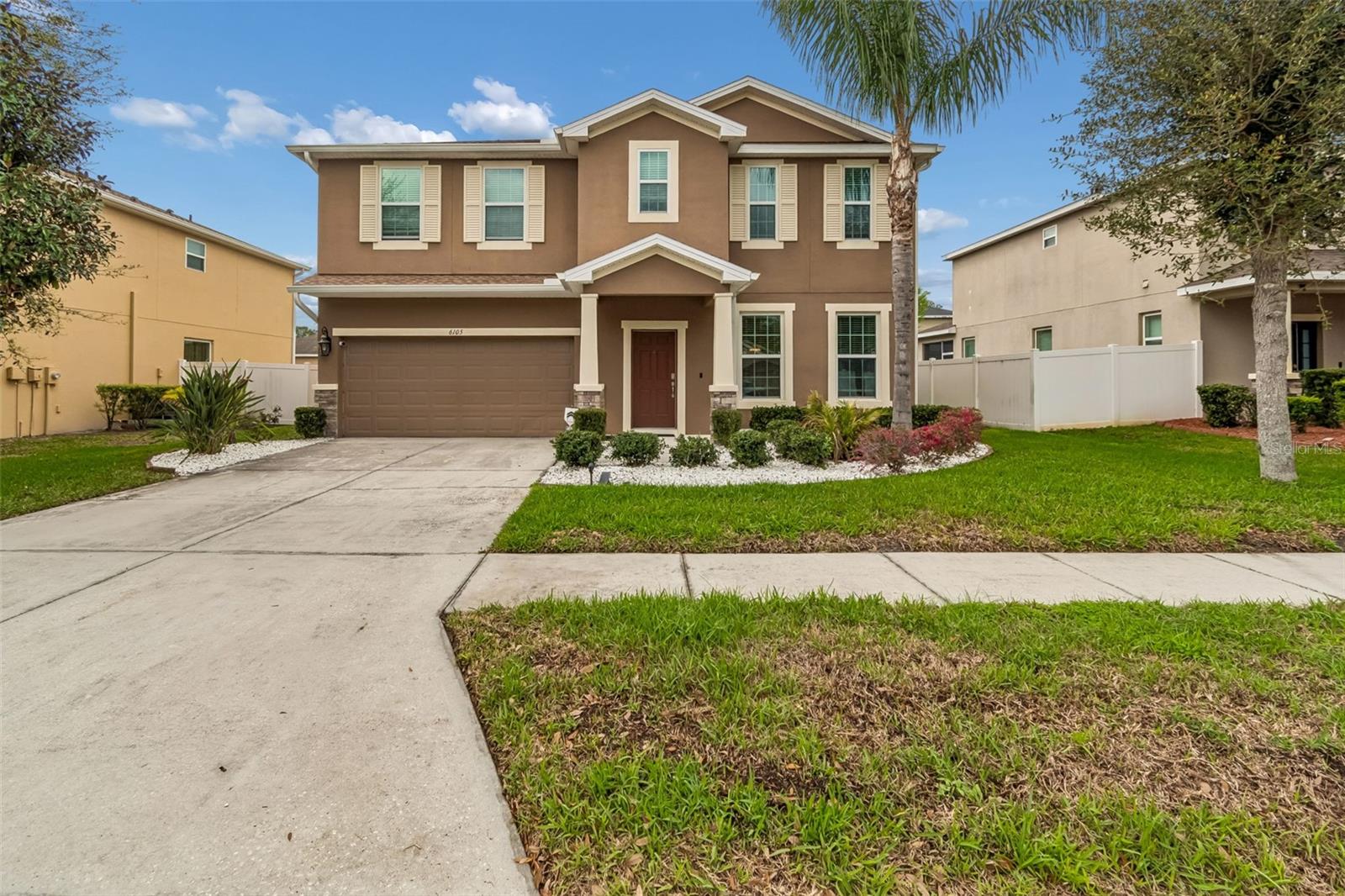 TEN OAKS - Residential