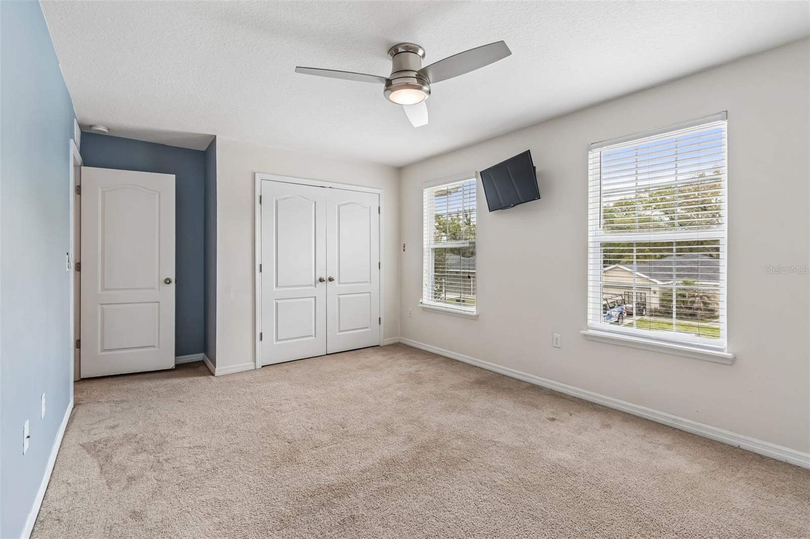 TEN OAKS - Residential