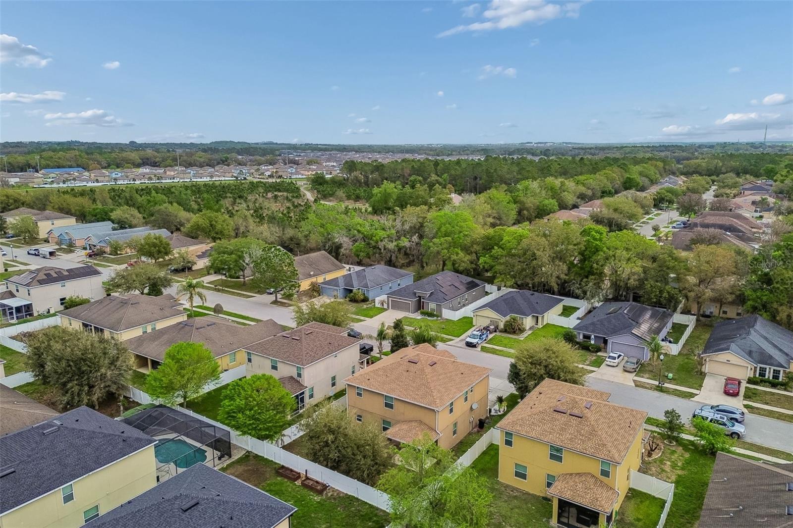 TEN OAKS - Residential