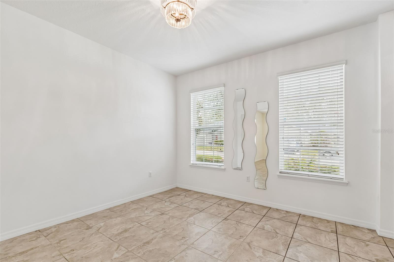 TEN OAKS - Residential