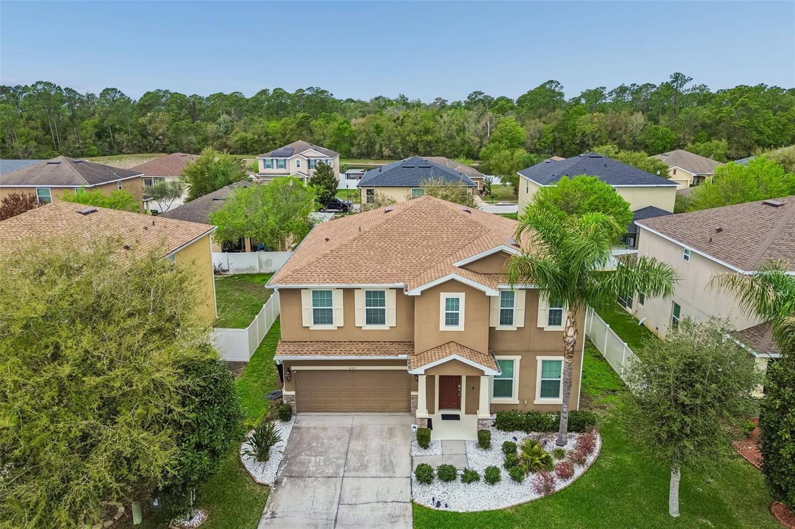 TEN OAKS - Residential