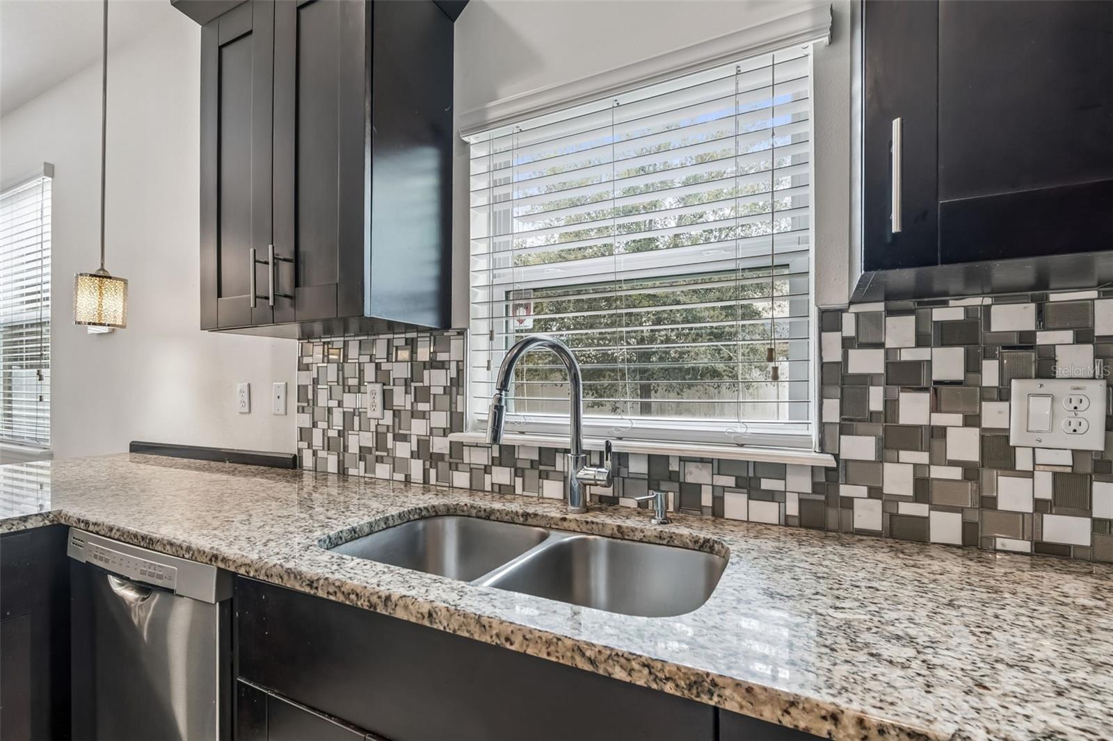 TEN OAKS - Residential