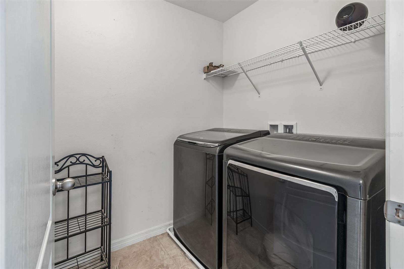 TEN OAKS - Residential