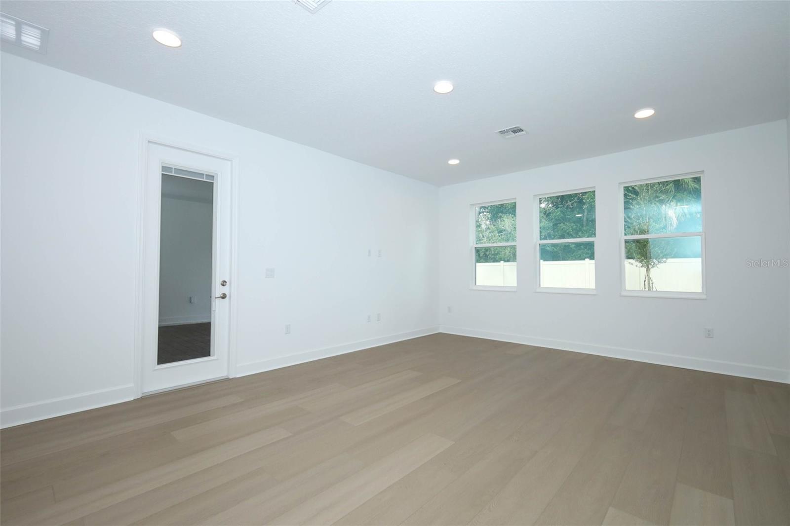 FRANCISCO PARK - Residential
