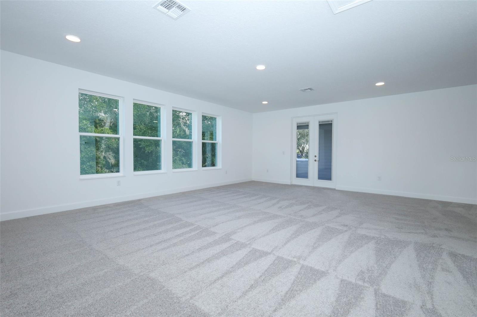 FRANCISCO PARK - Residential