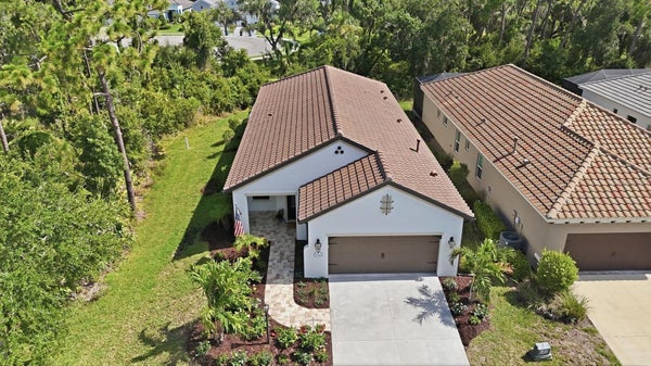 12946 TRUE BLUE CIR, BRADENTON, FL 34211 - Image 2e8fda41d70d6a526847d747ce3ffd82/586319057