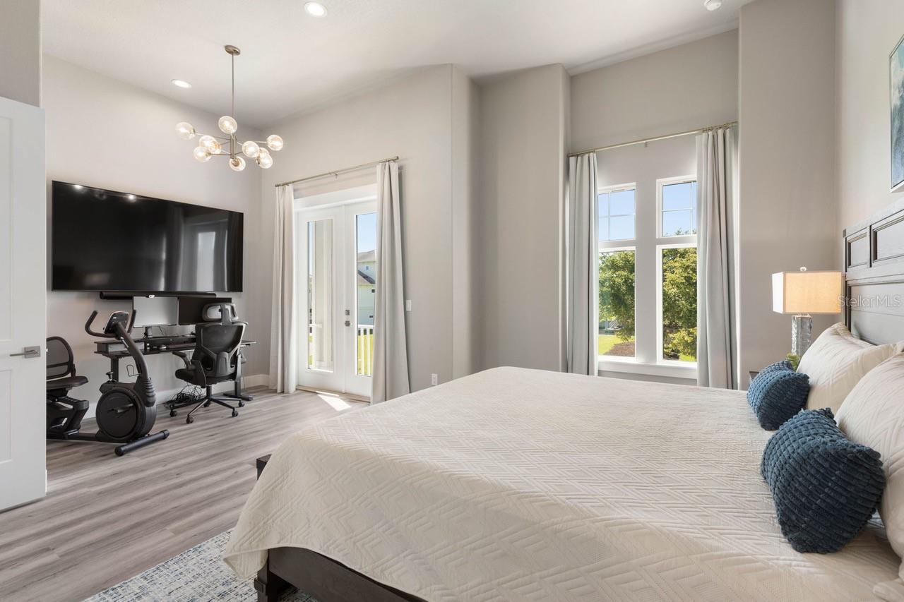 YACHT HARBOR VILLAGE - Residential
