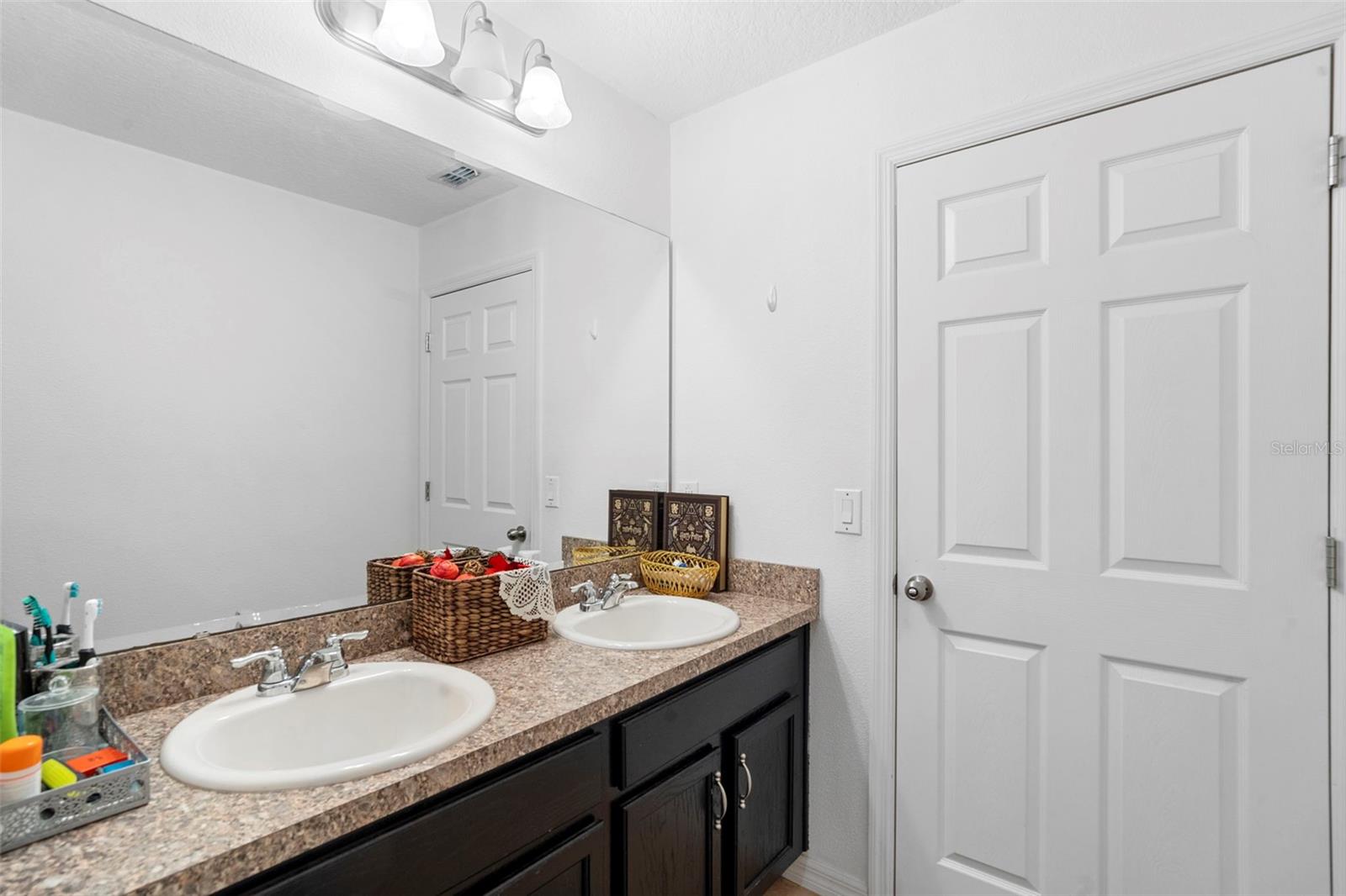 EAGLE POINTE PH IV - Residential