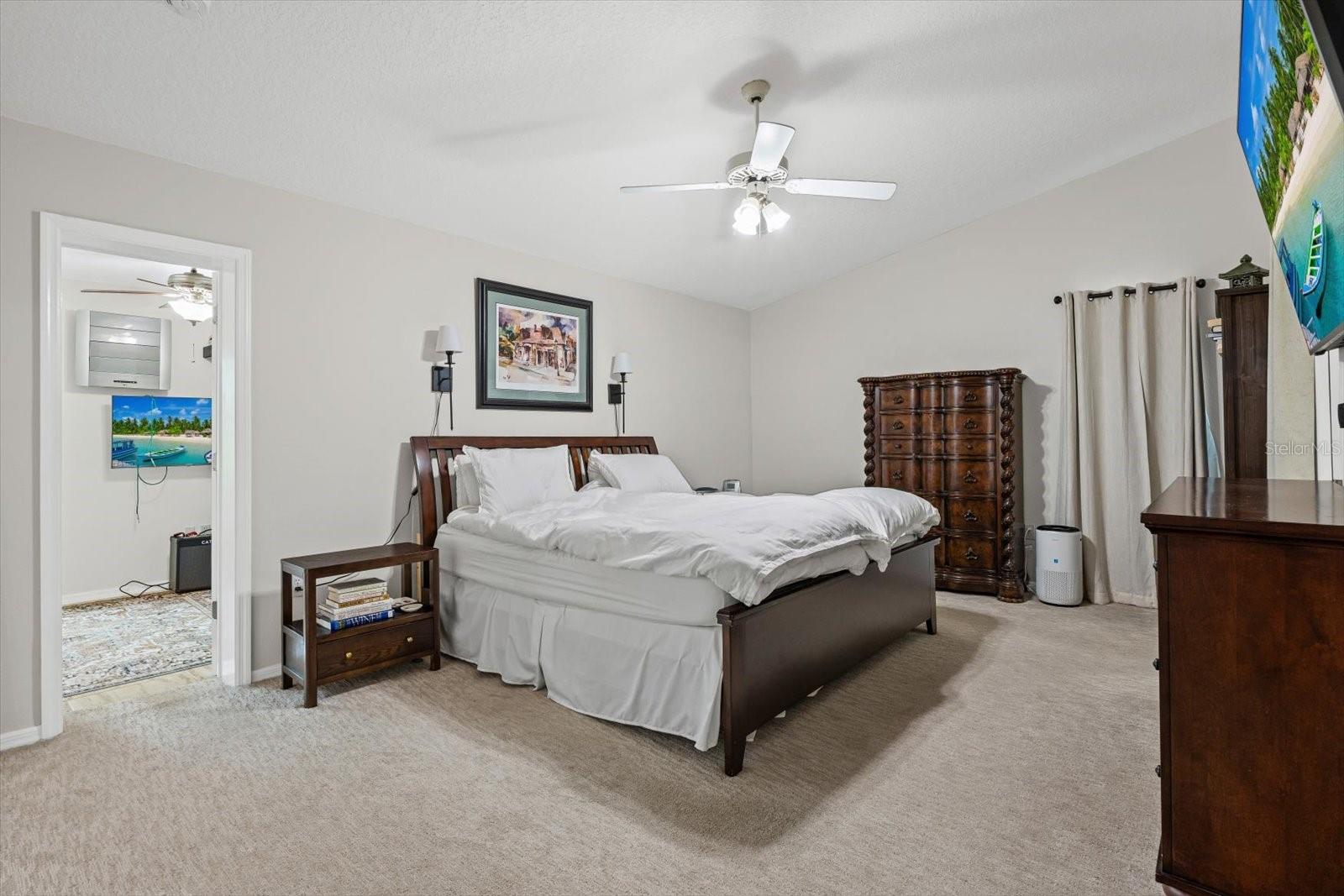 VILLAGE GREEN CLUB ESTATES - Residential