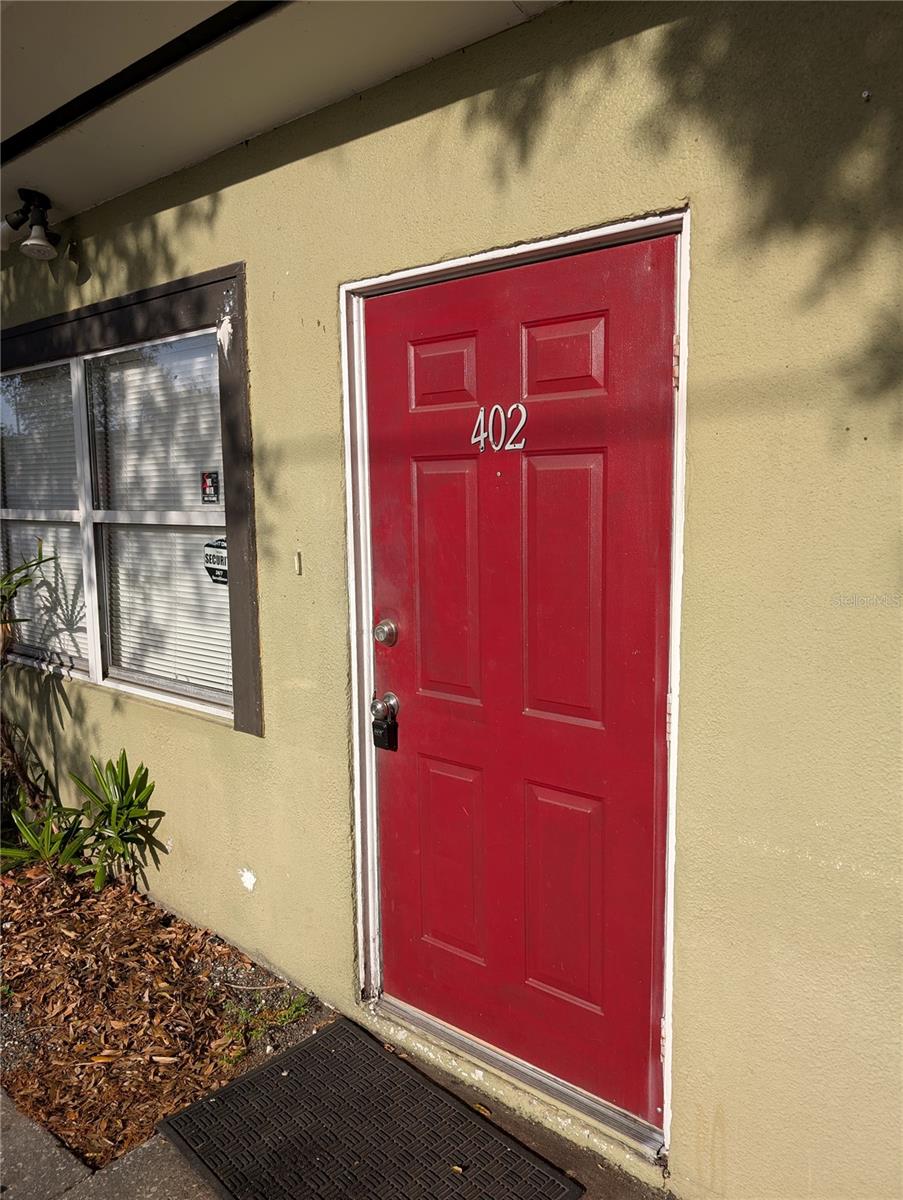 400 & 402 S COMET AVENUE