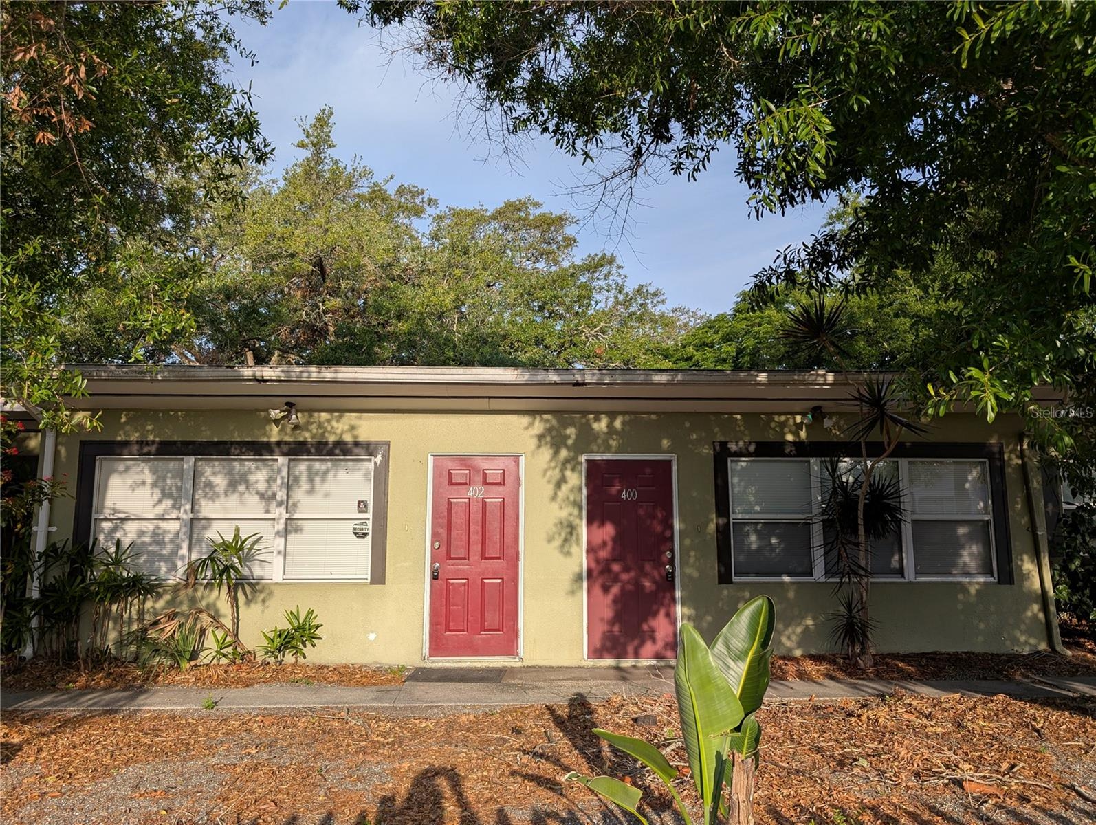 400 & 402 S COMET AVENUE