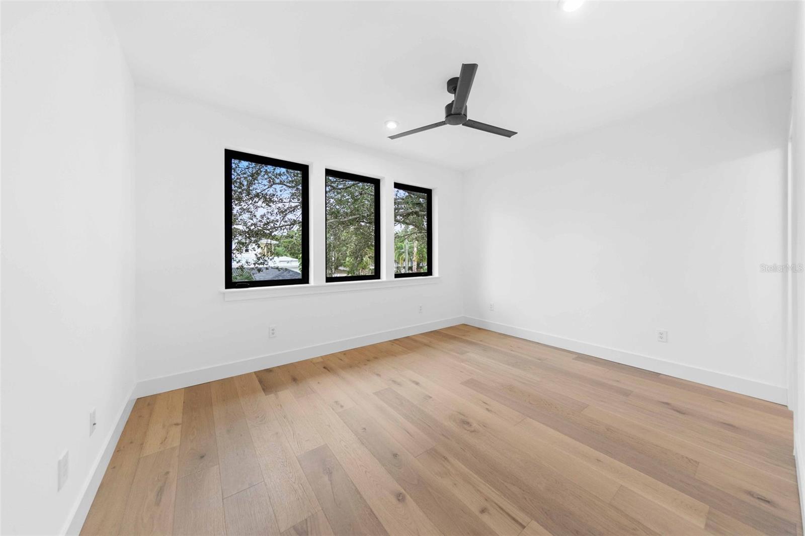 HARBOR ACRES SEC 2 - Residential