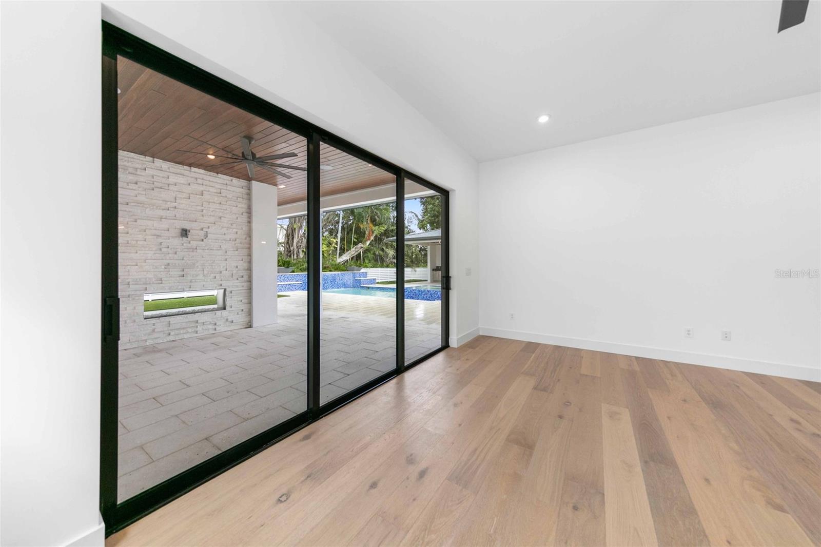 HARBOR ACRES SEC 2 - Residential