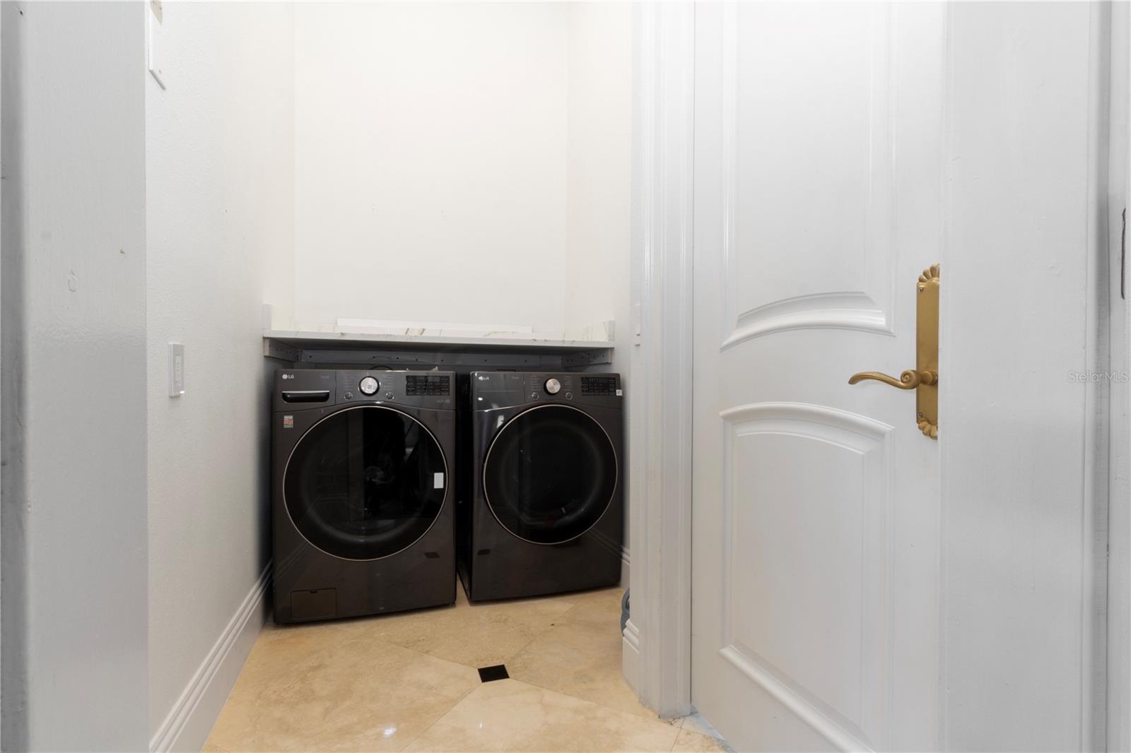 ISLAND ESTATES OF CLEARWATER - Residential Lease