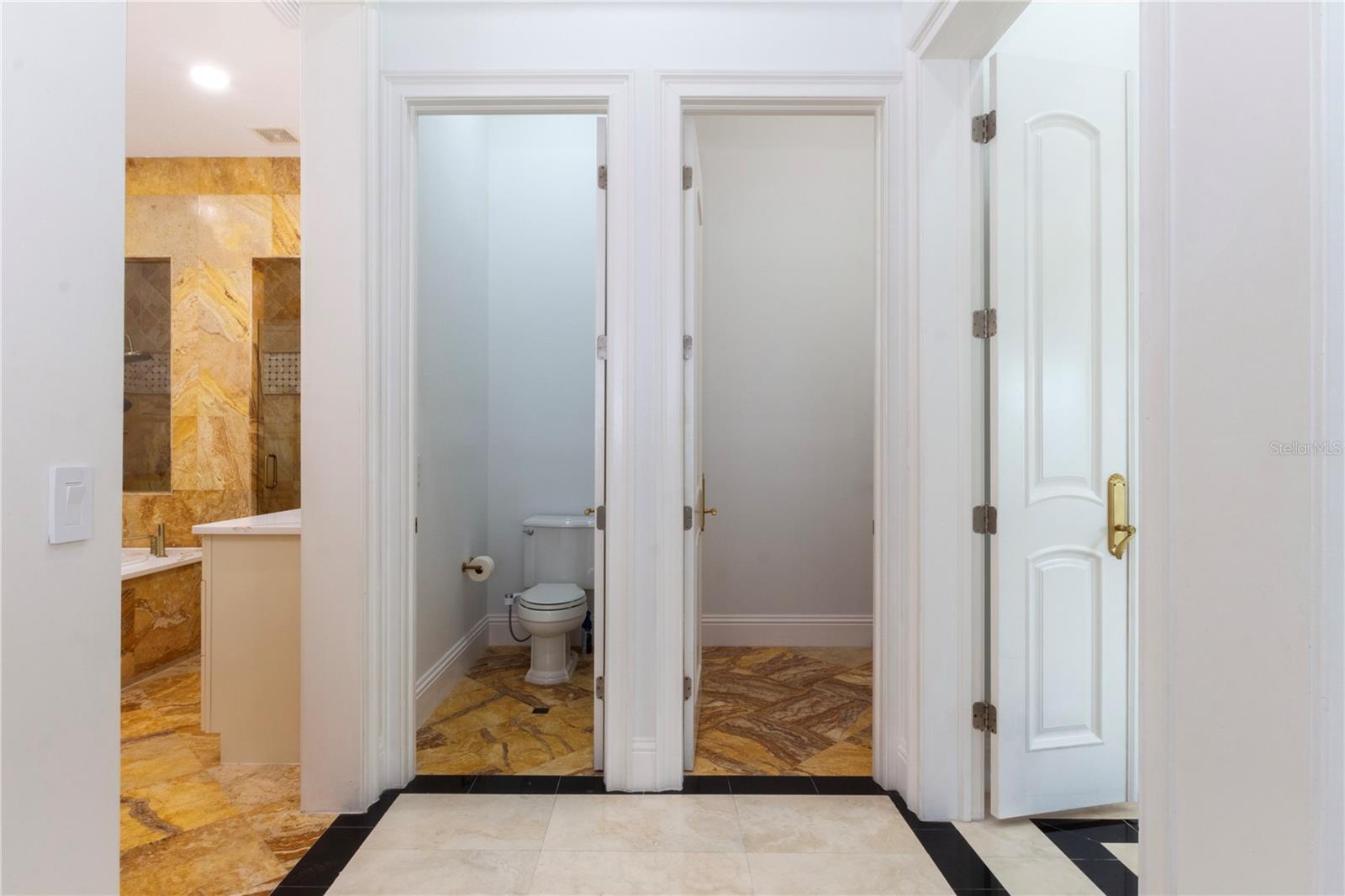 ISLAND ESTATES OF CLEARWATER - Residential Lease