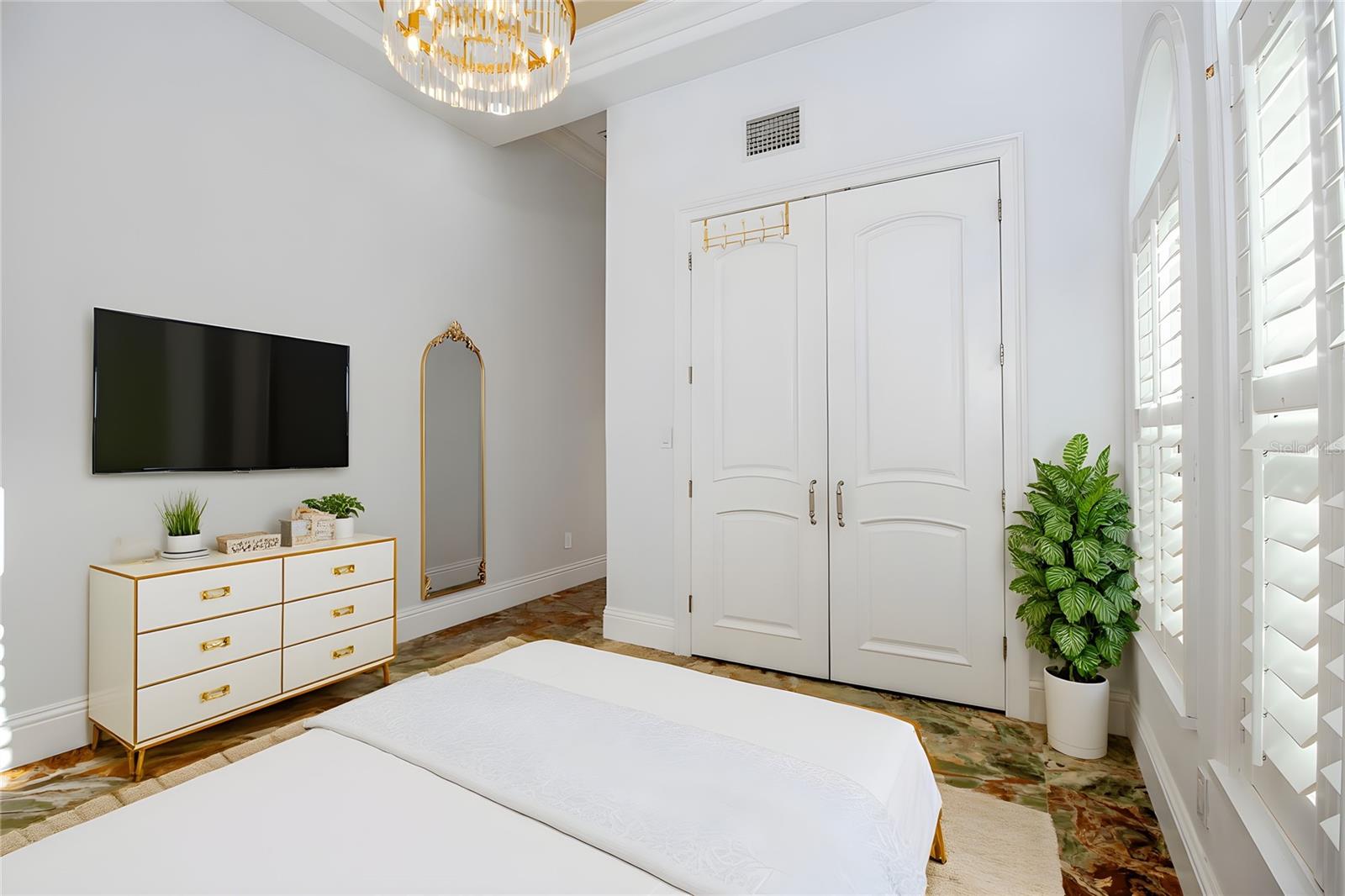 ISLAND ESTATES OF CLEARWATER - Residential Lease