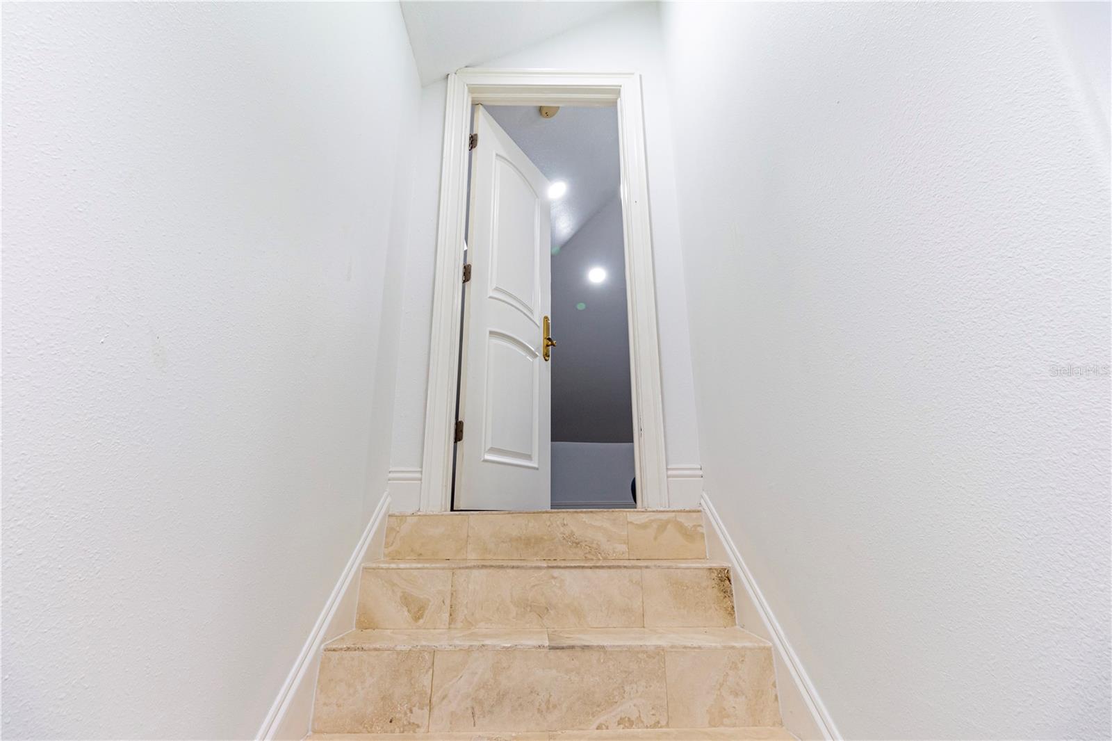 ISLAND ESTATES OF CLEARWATER - Residential Lease