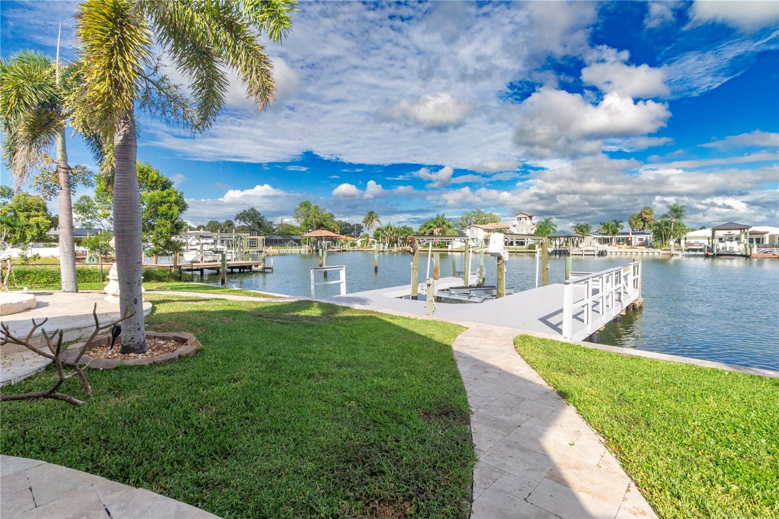ISLAND ESTATES OF CLEARWATER - Residential Lease