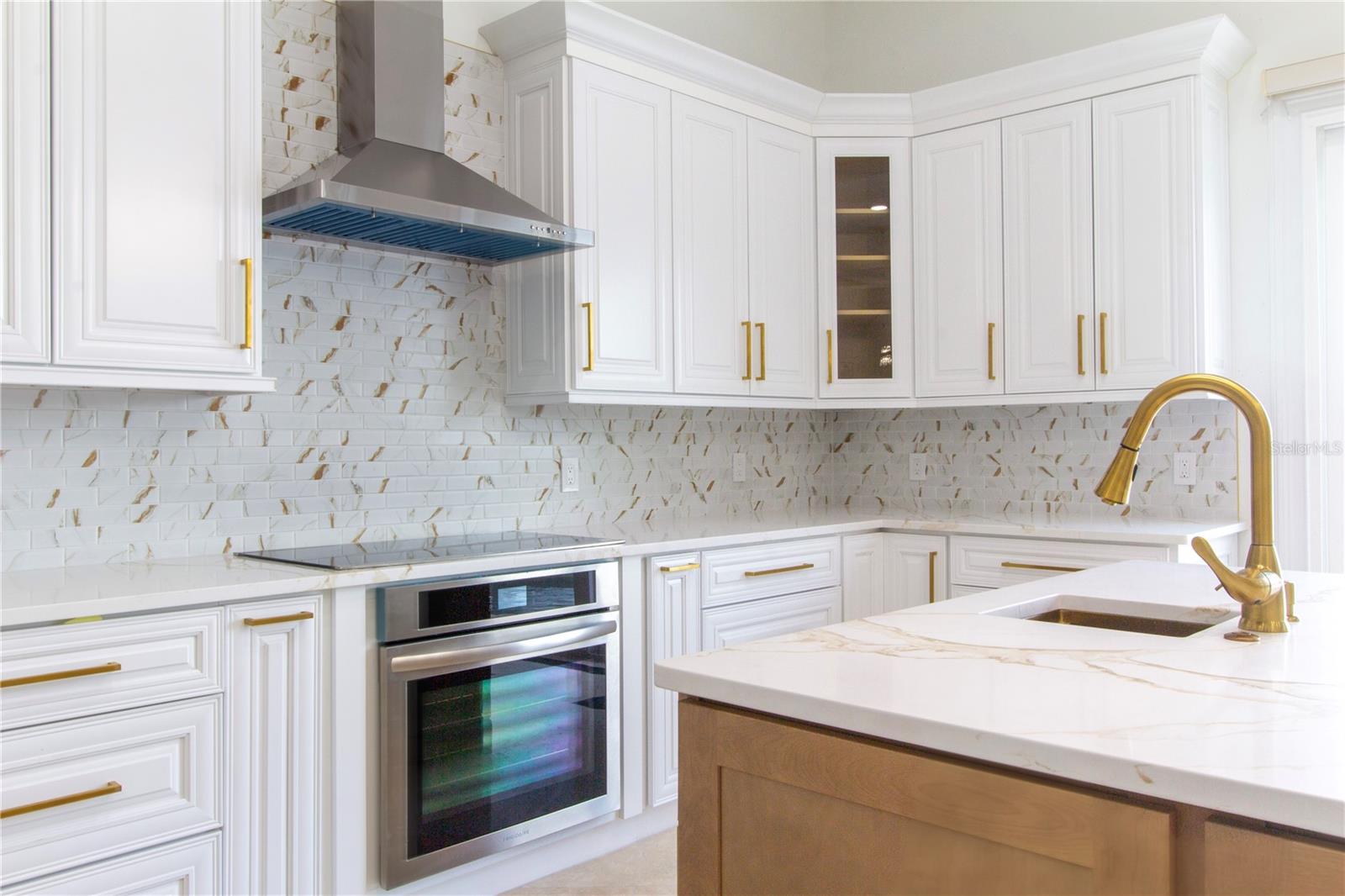 ISLAND ESTATES OF CLEARWATER - Residential Lease