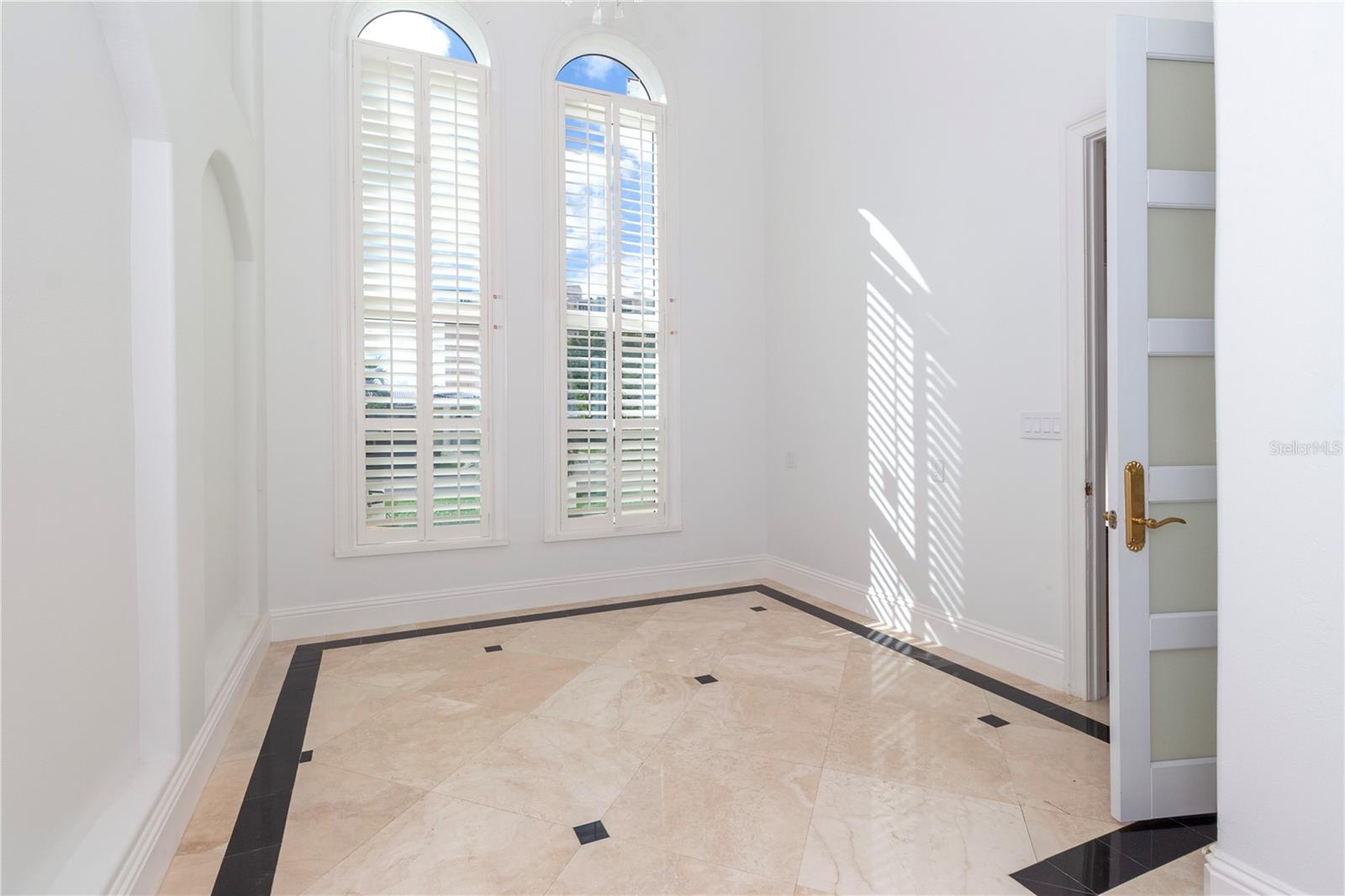 ISLAND ESTATES OF CLEARWATER - Residential Lease