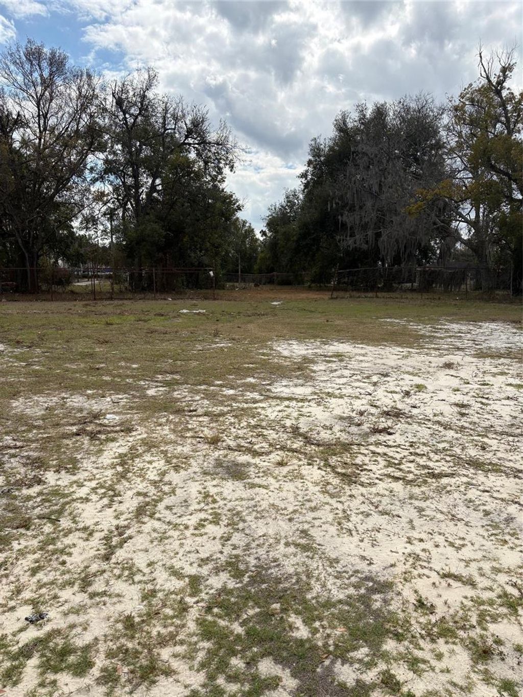 Photo of 114 W Parker St, Lakeland, FL 33815 (MLS # G5108880)