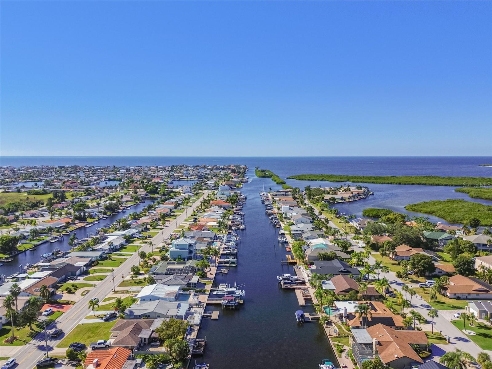 FLOR A MAR - Residential