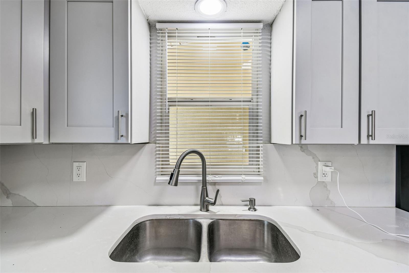 FLOR A MAR - Residential