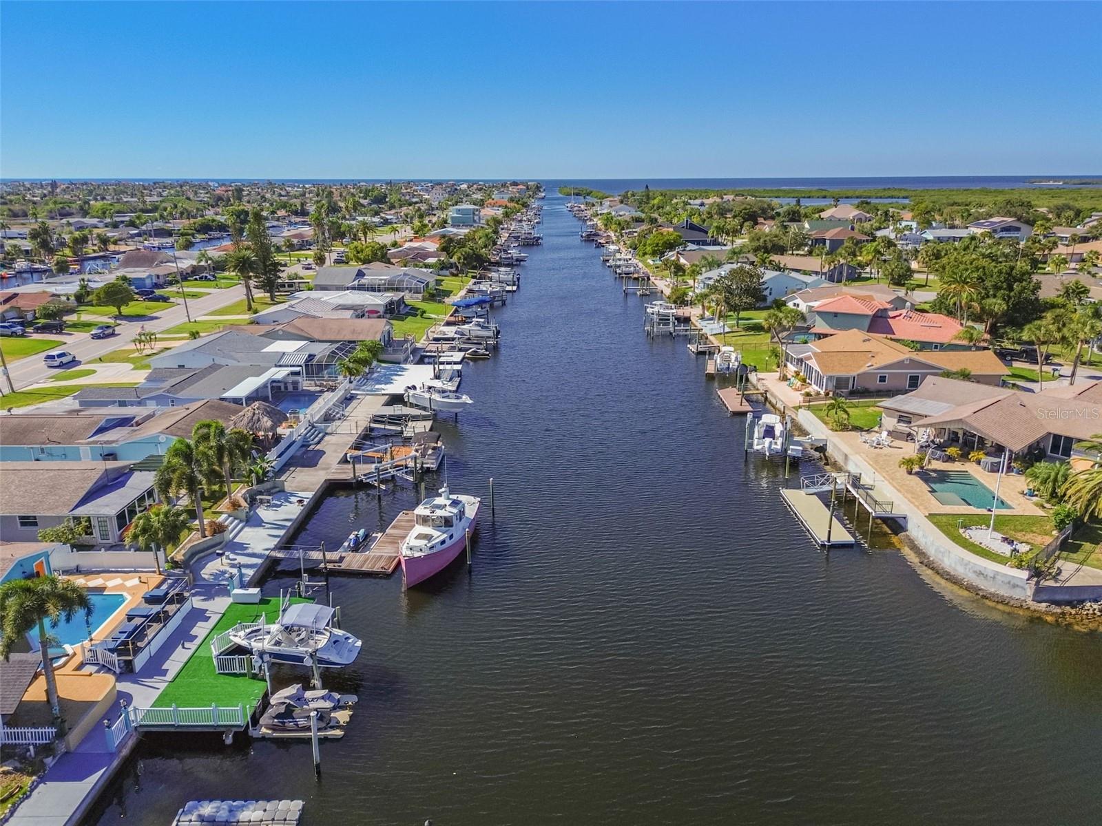 FLOR A MAR - Residential