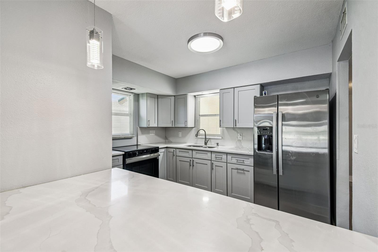 FLOR A MAR - Residential