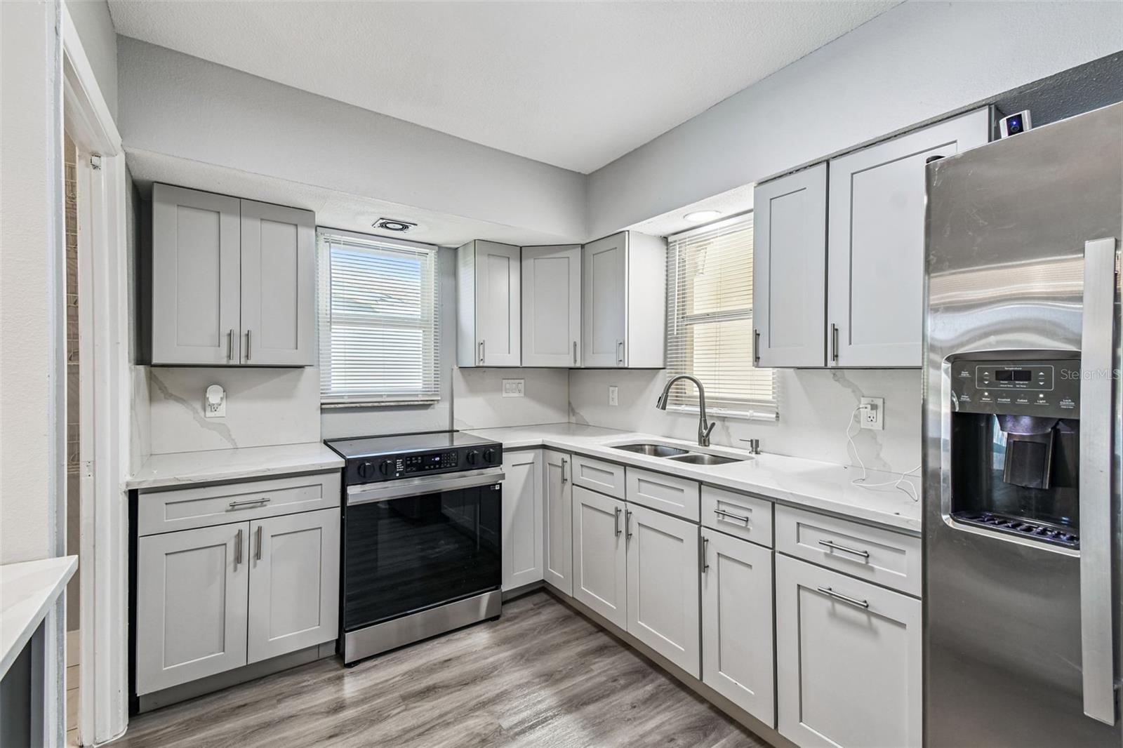 FLOR A MAR - Residential