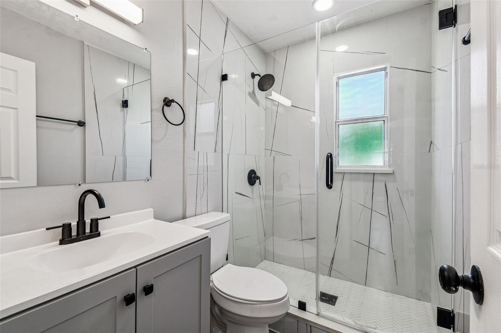 FLOR A MAR - Residential