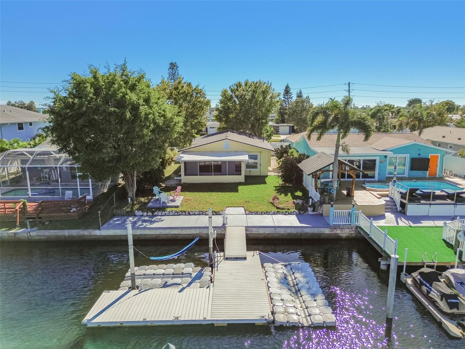 FLOR A MAR - Residential