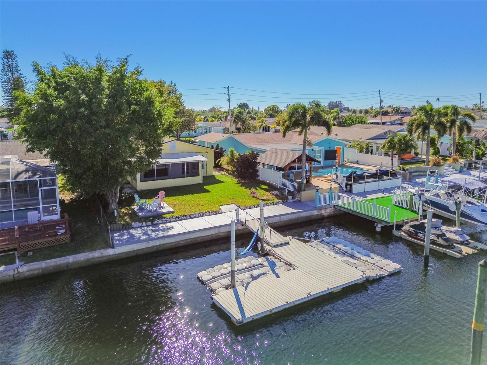 FLOR A MAR - Residential