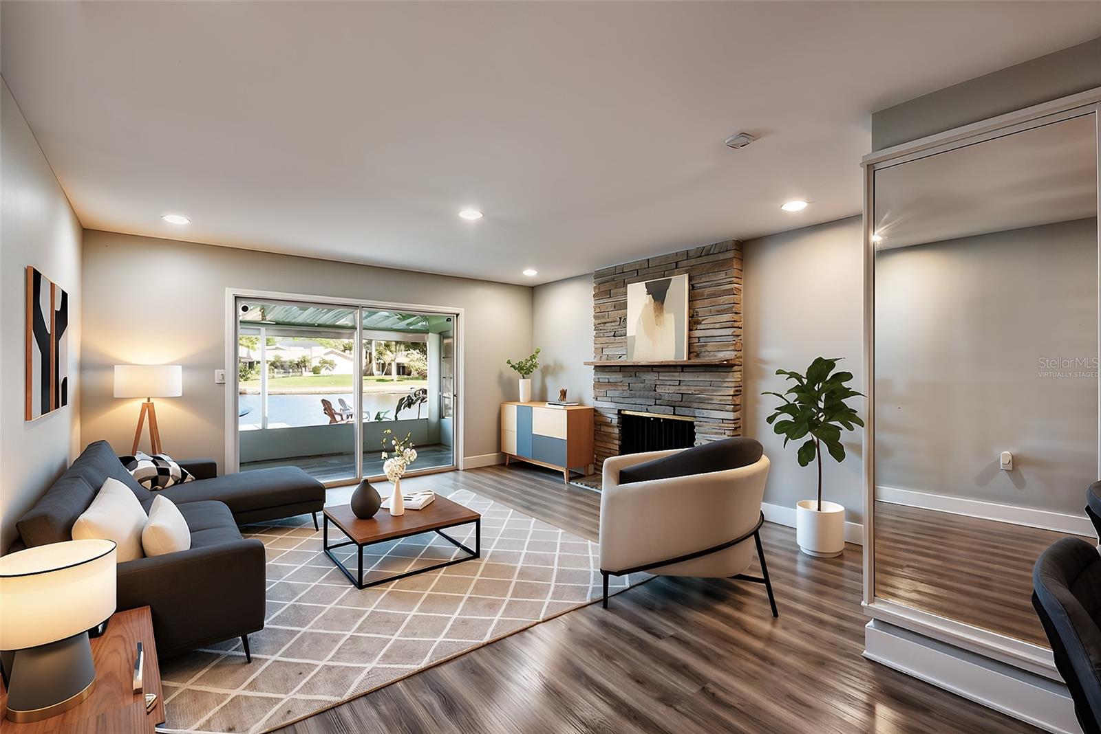 FLOR A MAR - Residential