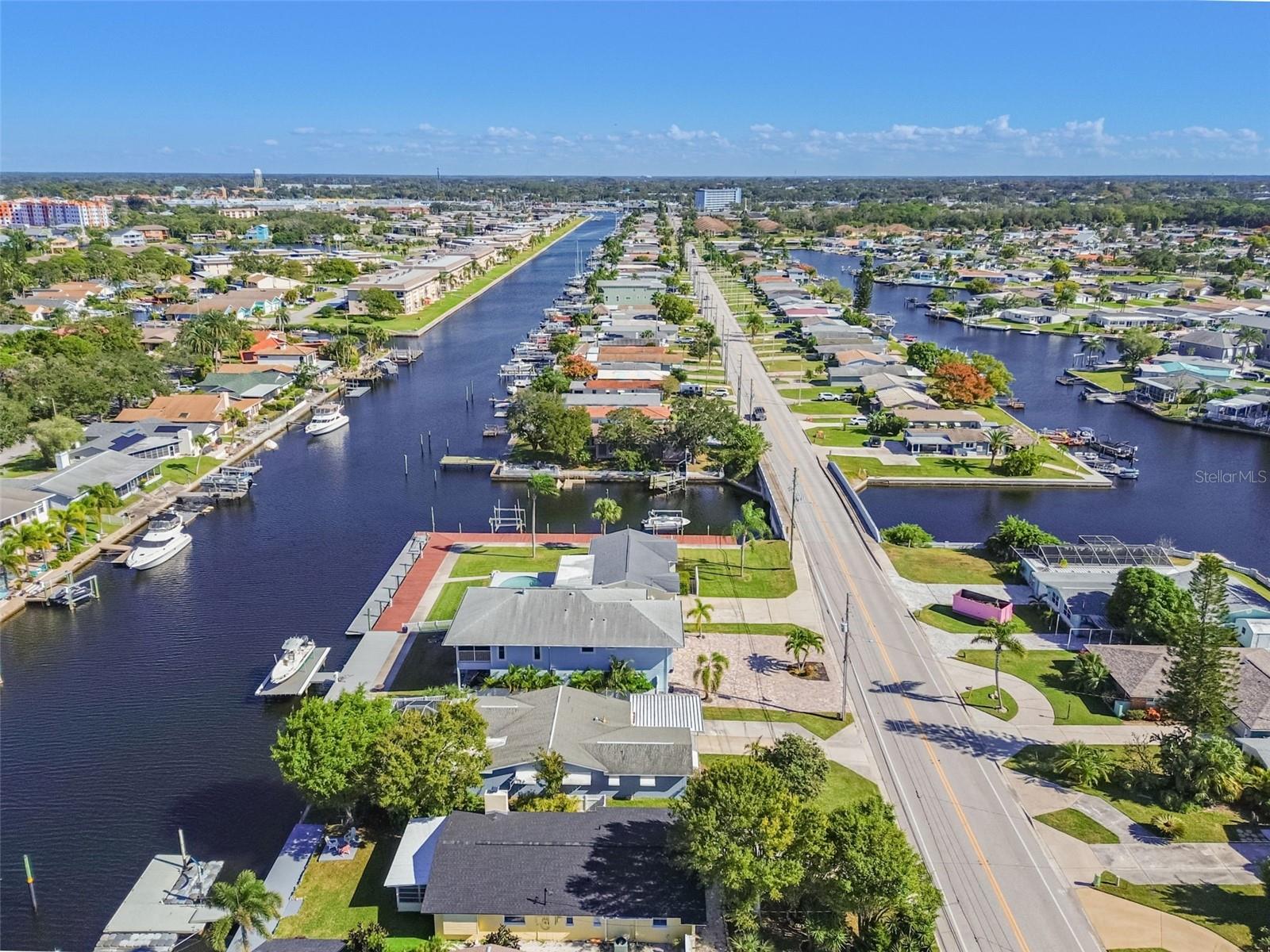 FLOR A MAR - Residential