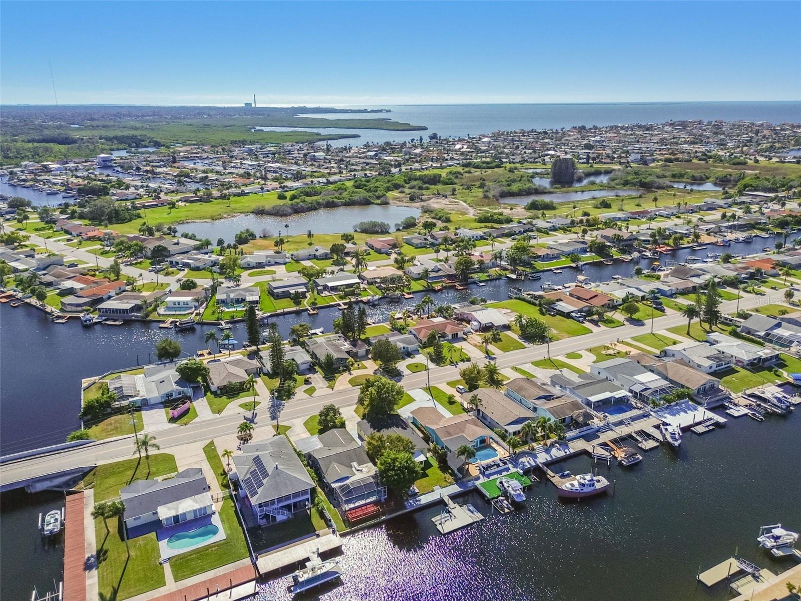 FLOR A MAR - Residential