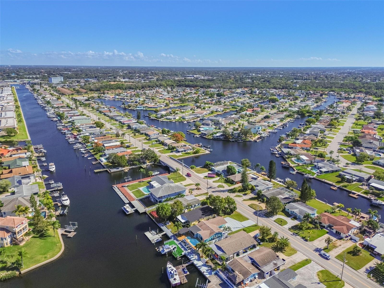 FLOR A MAR - Residential