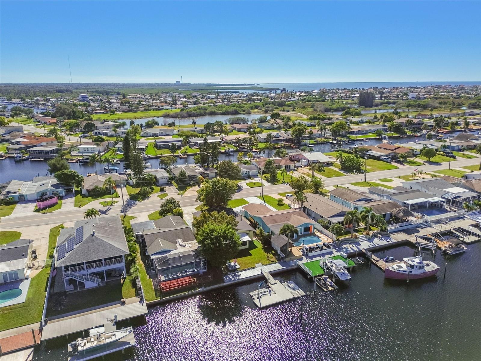 FLOR A MAR - Residential