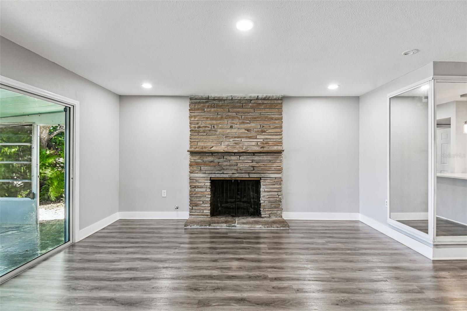 FLOR A MAR - Residential