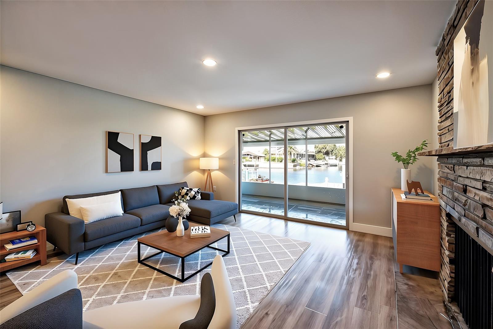 FLOR A MAR - Residential