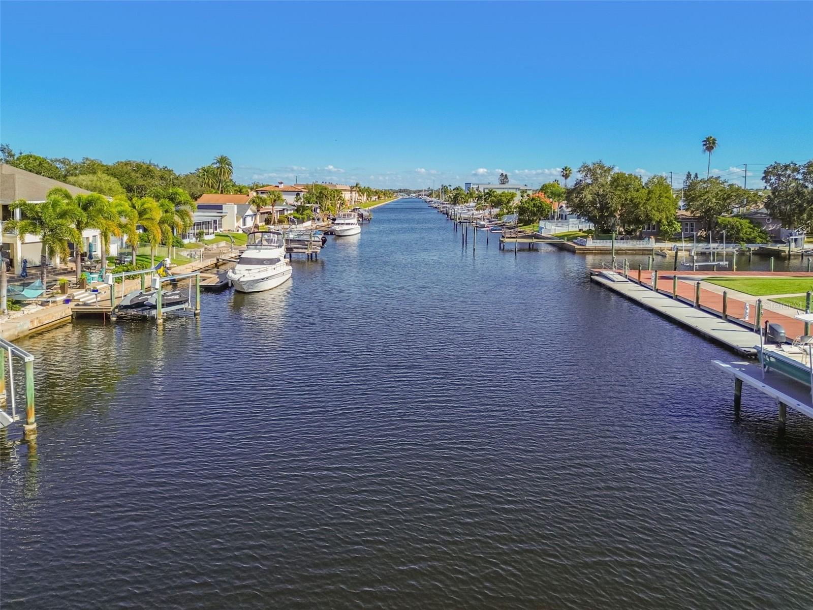 FLOR A MAR - Residential
