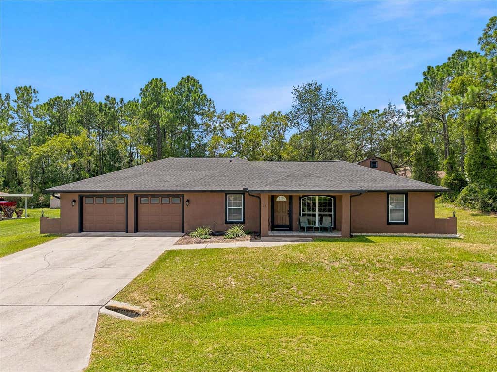 Photo of 24 Fir Trail Pass, Ocala, FL 34472 (MLS # O6435675)