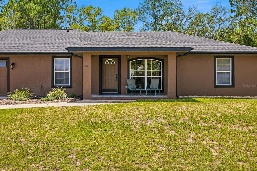 Photo of 24 Fir Trail Pass, Ocala, FL 34472 (MLS # O6435675)