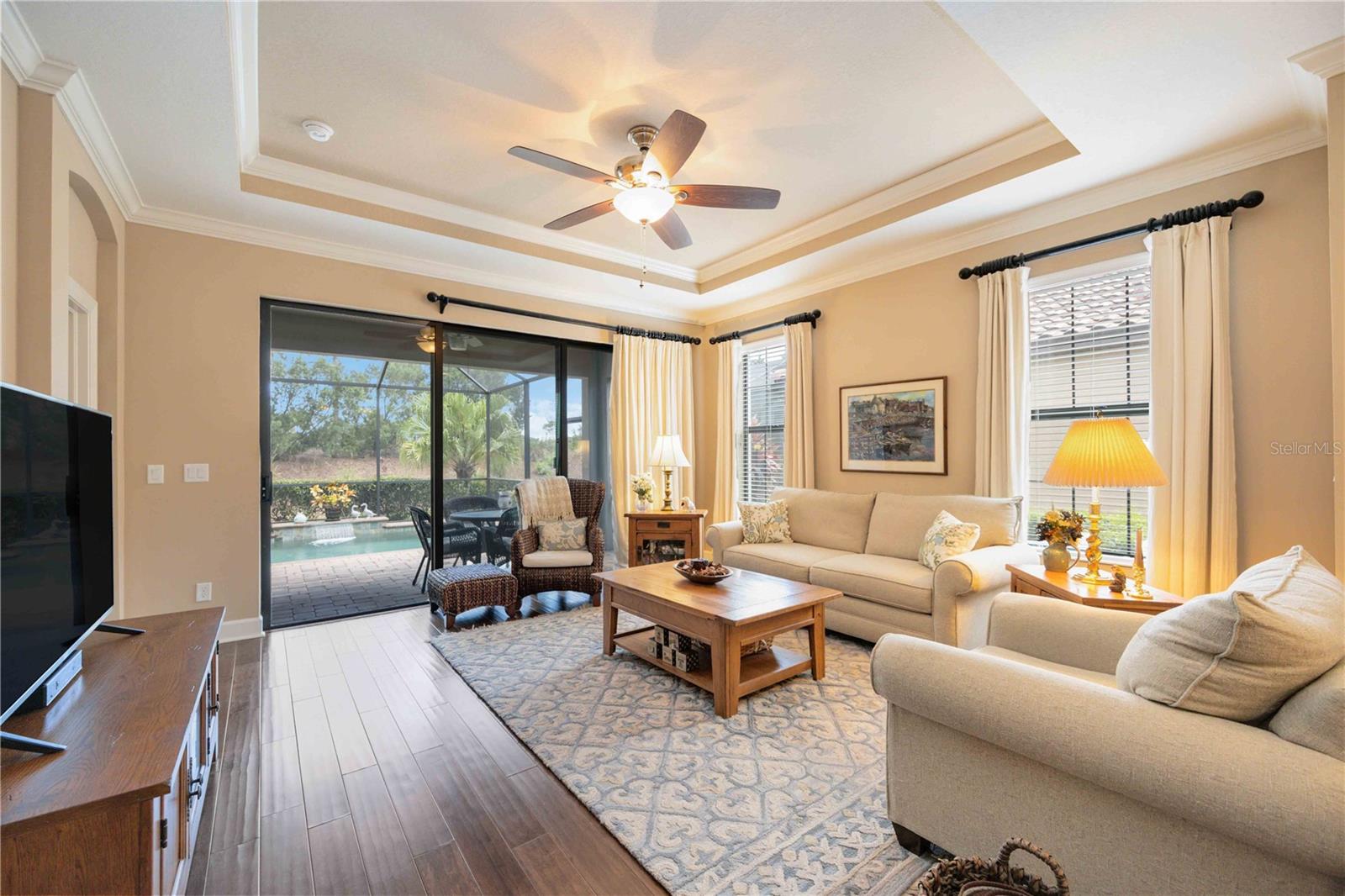 ESPLANADE PH I - Residential