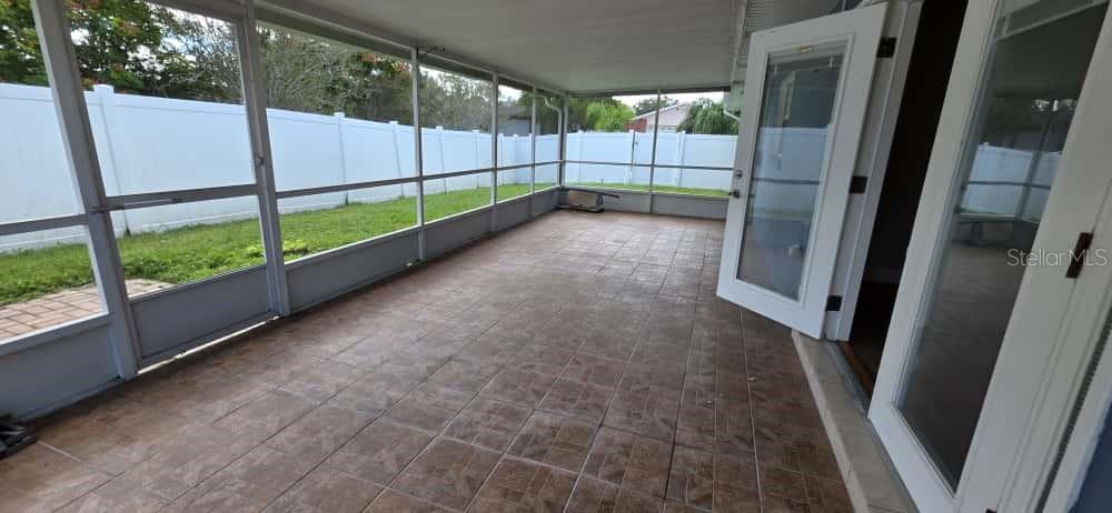 STERLING PARK UNIT 01 - Residential Lease