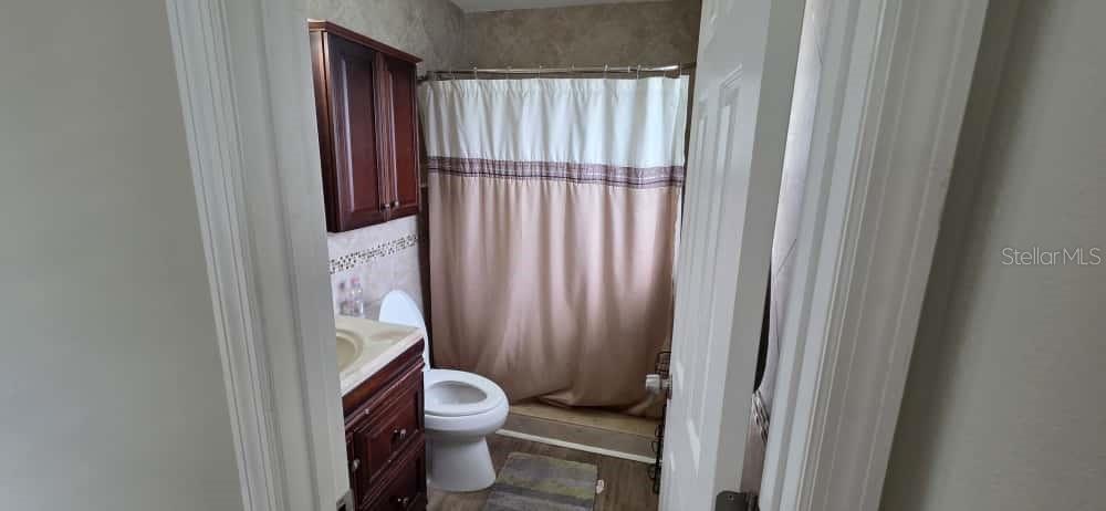 STERLING PARK UNIT 01 - Residential Lease