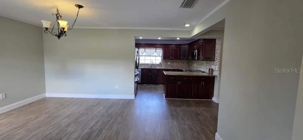 STERLING PARK UNIT 01 - Residential Lease