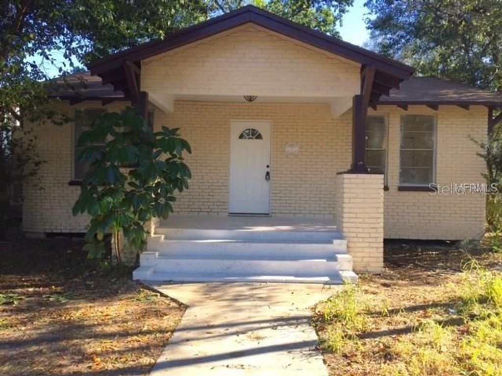Photo of 709 E James Street, Tampa, FL 33603 (MLS # TB8503305)