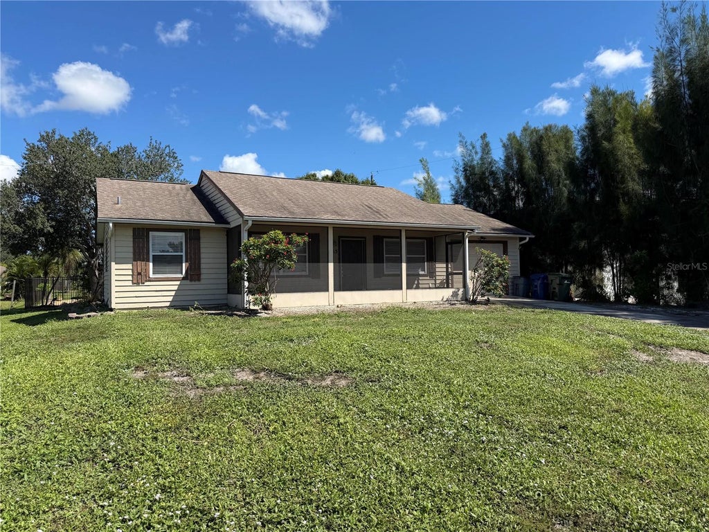 Photo of 885 Darwin Road, Venice, FL 34293 (MLS # N6145981)