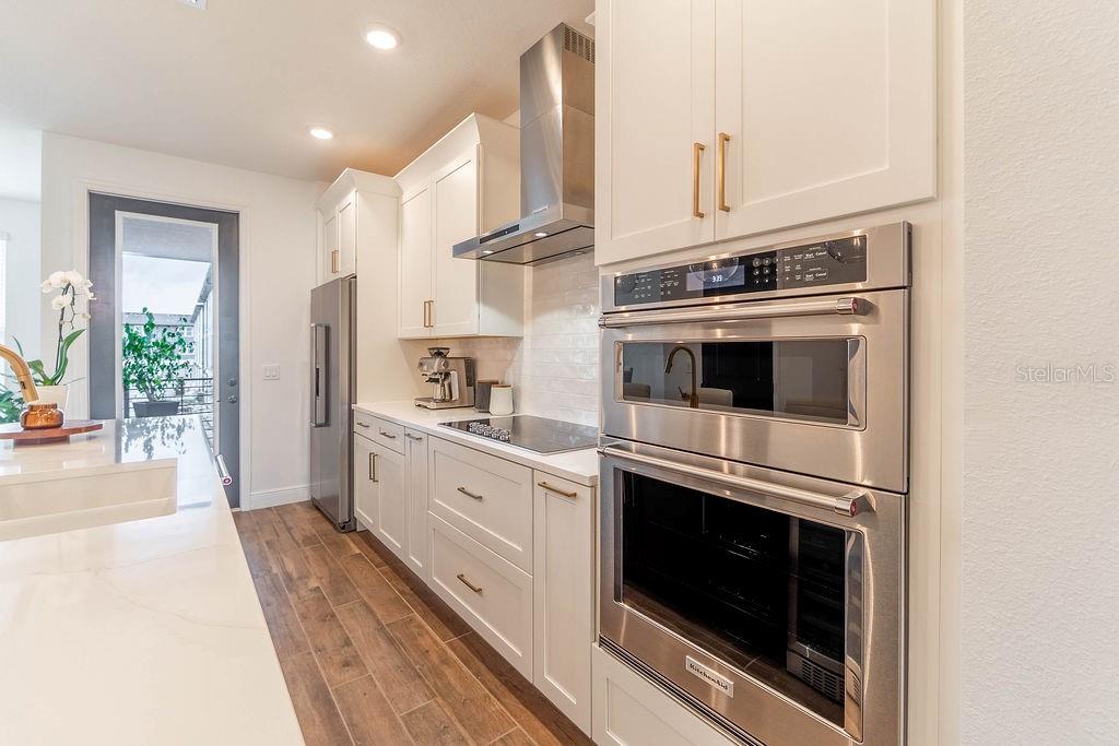 LAUREATE PARK NBRHD CENTER PH 3 - Residential